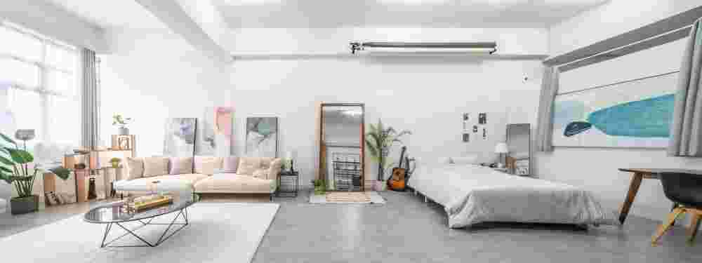 , Studio Half