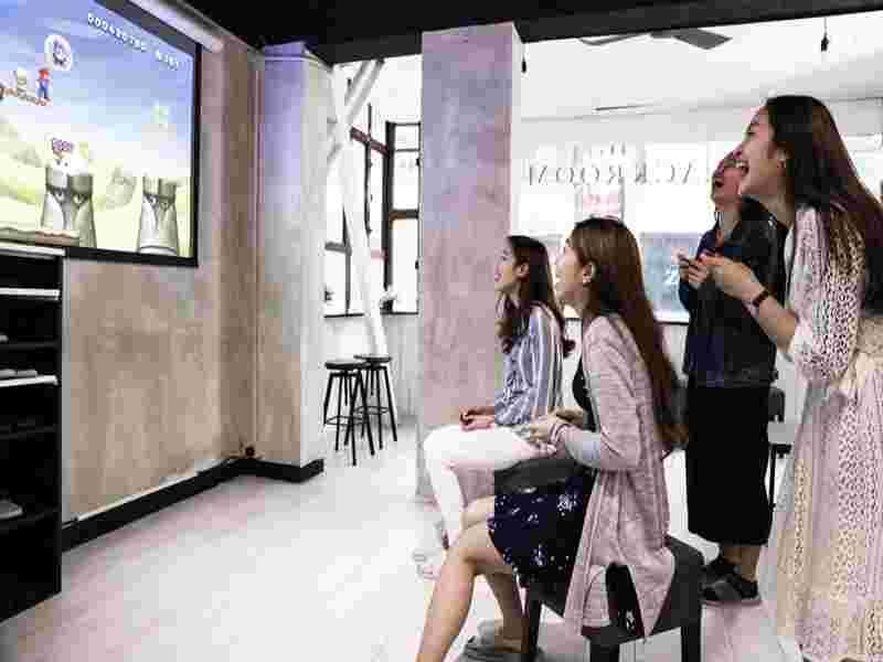 , Blackroom 2