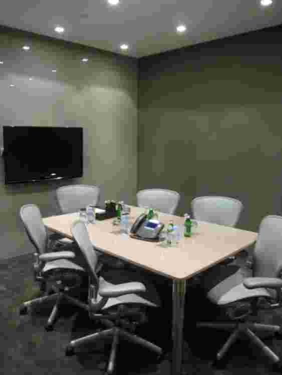 , Lilac Meeting Room