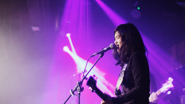 MoM Livehouse gallery image