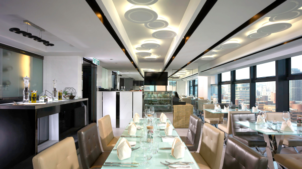 Uptop Bistro & Bar gallery image